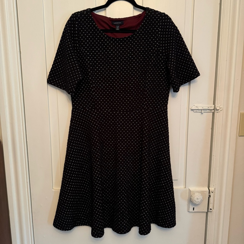 ✨lands’ end black & white textured jacquard boat neck a line midi dress✨